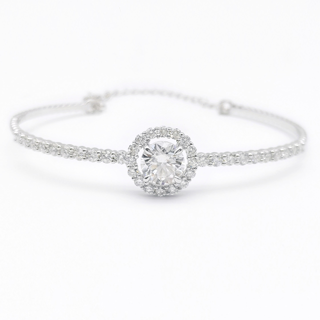 围镶钻石时尚款手链